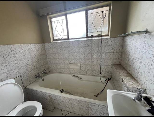 2 BEDROOM PROPERTY TO RENT IN KLOPPERPARK